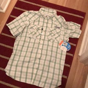 Men’s Columbia fishing shirt size M